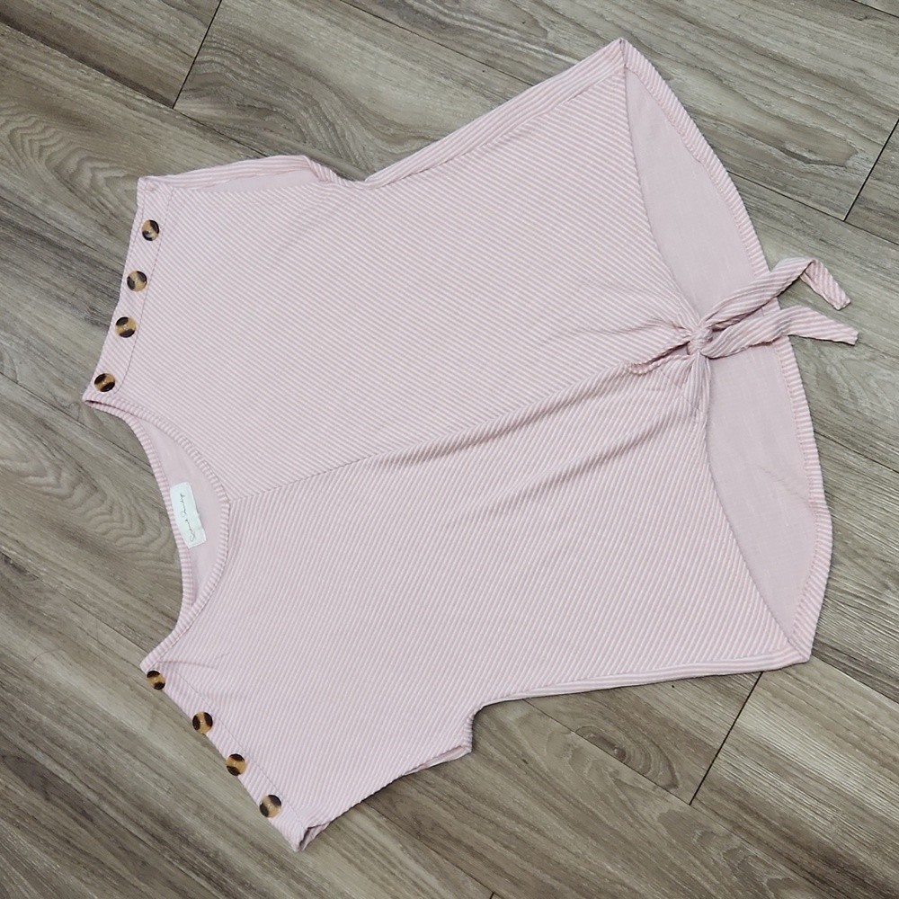 French Laundry Soft Stretchy Knit Pull Over Top With Buttons On Shoulders 1X